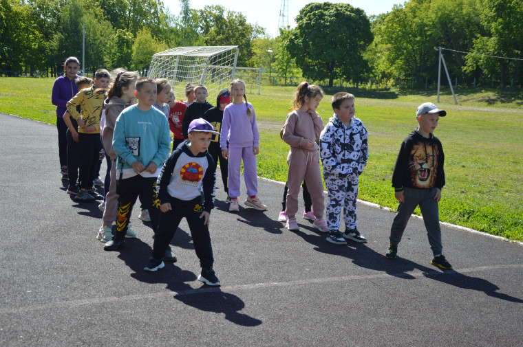 На базе спортивно-оздоровительного комплекса «Атлант» и на стадионе «Салют» сдают нормы ГТО.