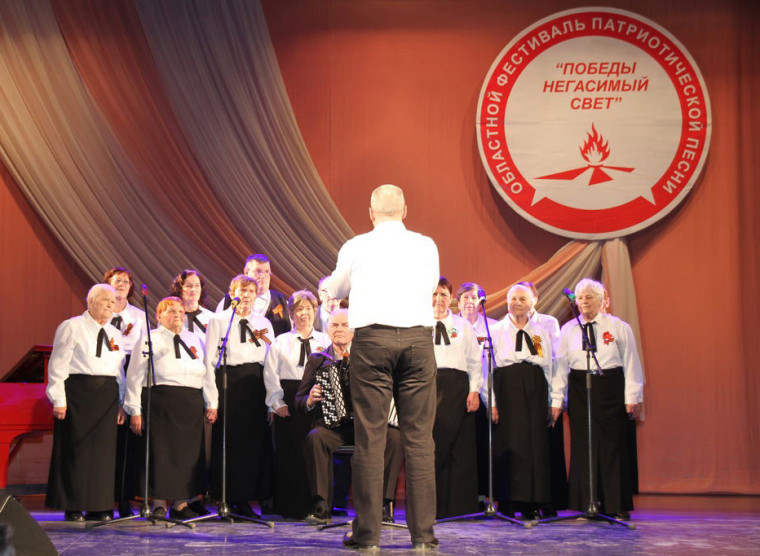Артисты ДК «Корунд» покорили сердца саратовских зрителей и областного жюри патриотического фестиваля.
