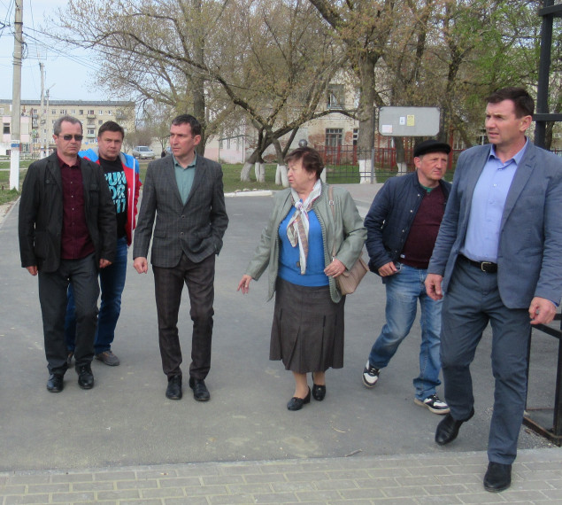 Депутаты и глава города проконтролировали ход работ в парке «Я - Патриот».